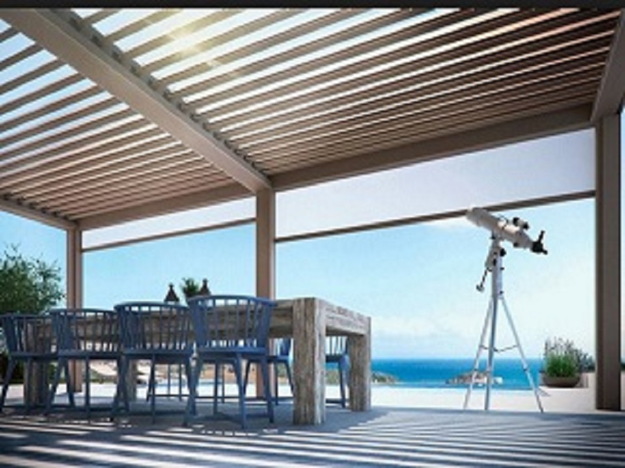 PERGOLA BIOCLIMATICA A LAMELLE ORIENTABILI ADDOSSATA OPERA PRATIC